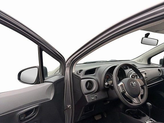 Toyota Yaris 10 of 25