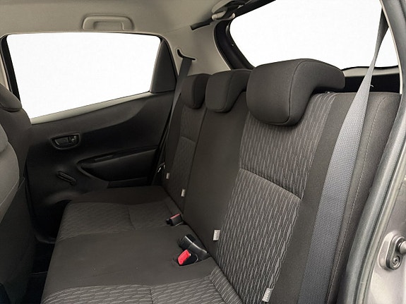 Toyota Yaris 20 of 25