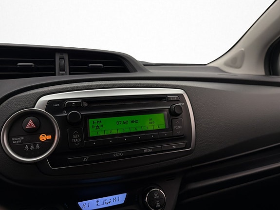 Toyota Yaris 17 of 25
