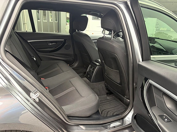BMW 320d 10 of 23