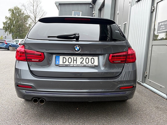 BMW 320d 5 of 23