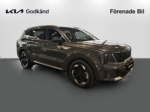 Kia Sorento 3 of 19