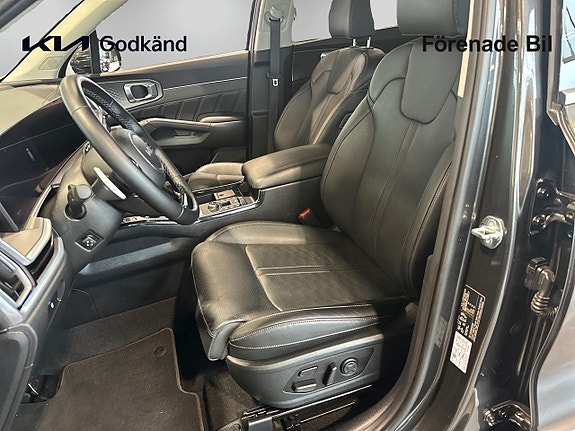 Kia Sorento 13 of 19
