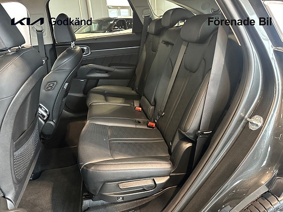 Kia Sorento 15 of 19