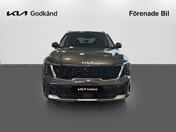 Kia Sorento 2 of 19