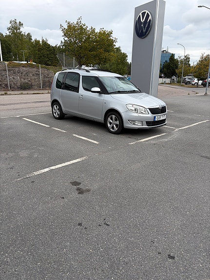 Skoda Roomster 2 of 7