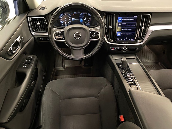 Volvo V60 Cross Country 10 of 26