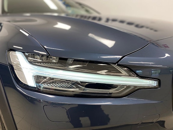 Volvo V60 Cross Country 5 of 26
