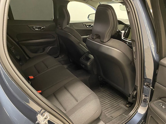 Volvo V60 Cross Country 15 of 26