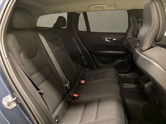 Volvo V60 Cross Country 14 of 26