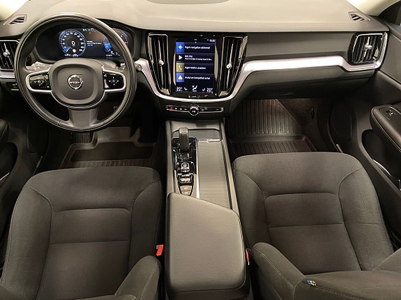 Volvo V60 Cross Country 11 of 26