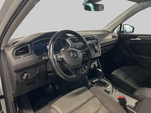 Volkswagen Tiguan 13 of 18