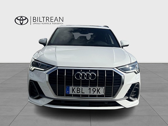 Audi Q3 5 of 12