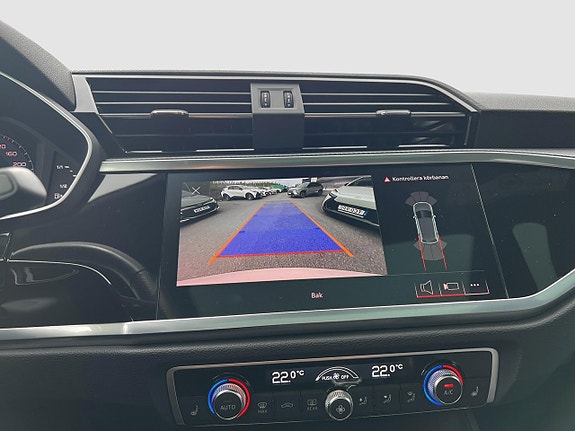 Audi Q3 17 of 20