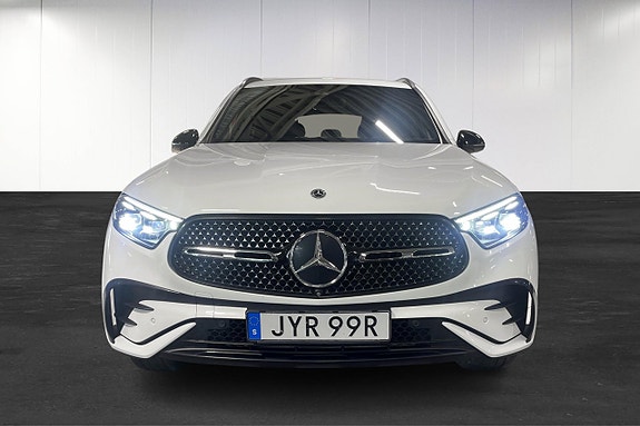 Mercedes-Benz GLC300 e 4 of 15
