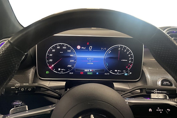 Mercedes-Benz GLC300 e 8 of 15