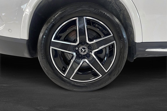 Mercedes-Benz GLC300 e 6 of 15