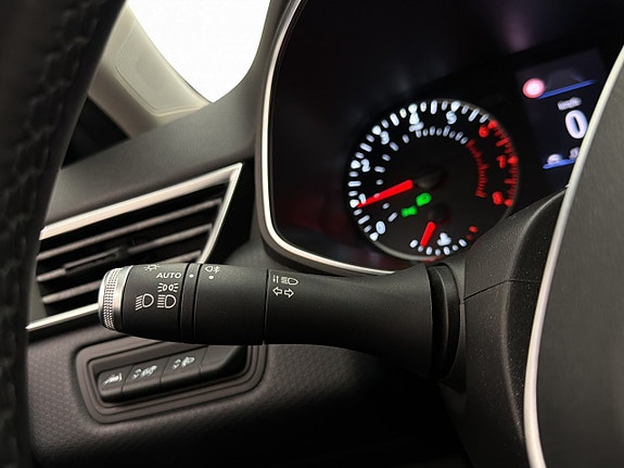 Renault Clio 12 of 27