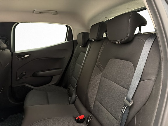Renault Clio 22 of 27