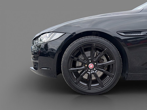 Jaguar XE 7 of 20