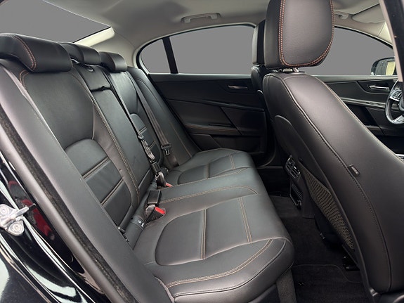 Jaguar XE 20 of 20