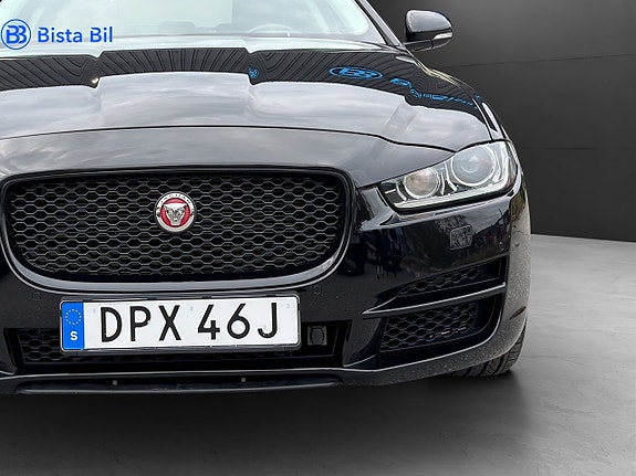 Jaguar XE 6 of 20