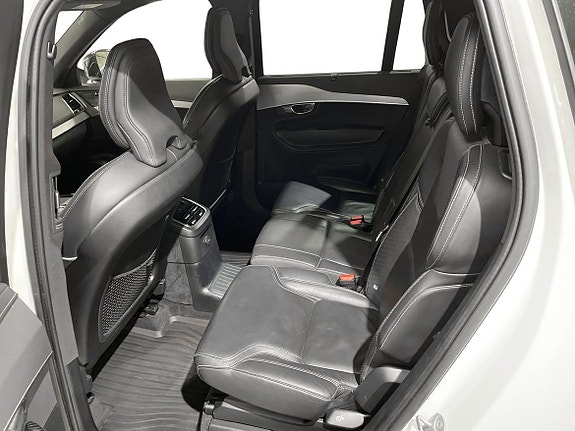 Volvo XC90 15 of 29