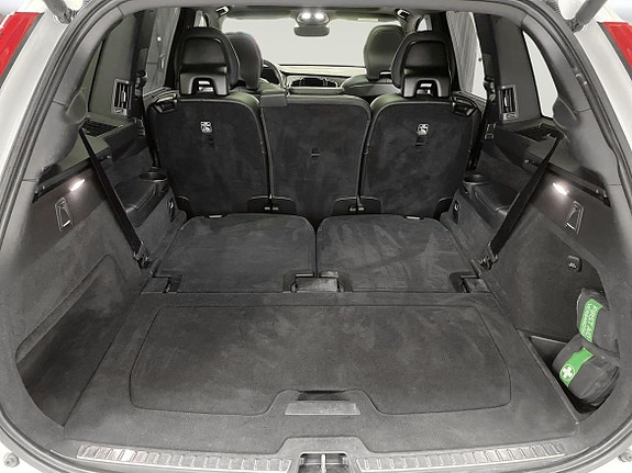 Volvo XC90 26 of 29