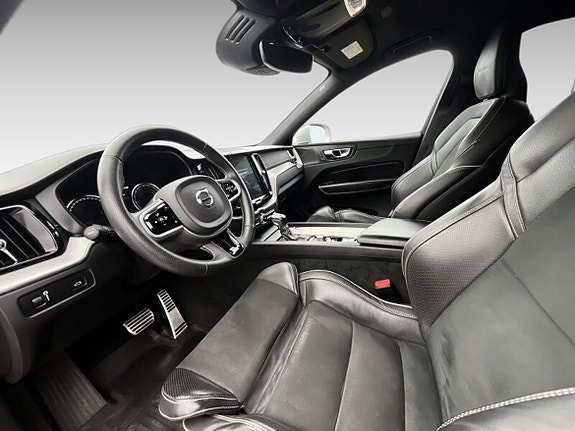 Volvo XC60 10 of 20