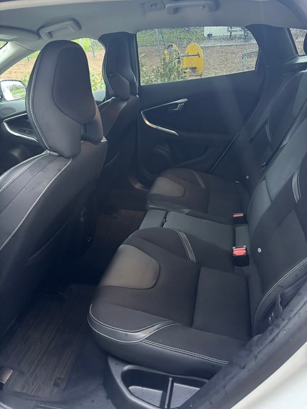 Volvo V40 6 of 6