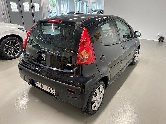 Peugeot 107 4 of 11