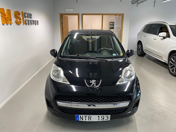 Peugeot 107 2 of 11