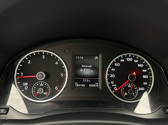 Volkswagen Tiguan 16 of 26