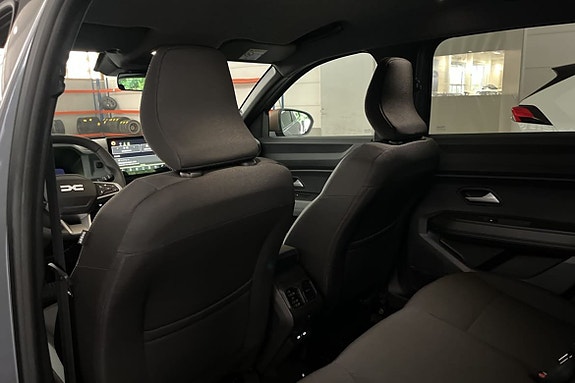 Dacia Bigster 7 of 17