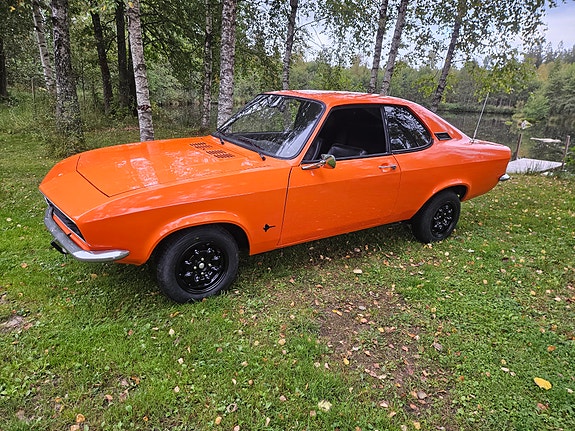 Opel Manta 2 of 8