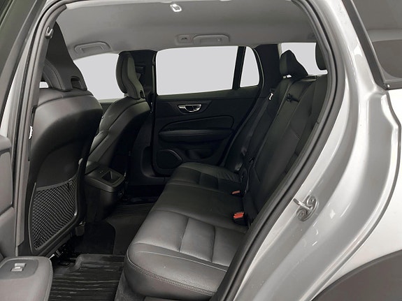 Volvo V60 Cross Country 9 of 23