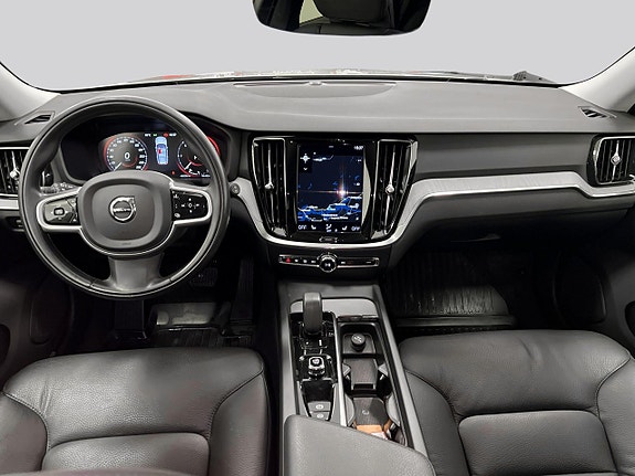 Volvo V60 Cross Country 7 of 23