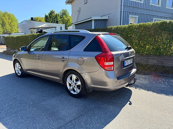 Kia Ceed 3 of 6