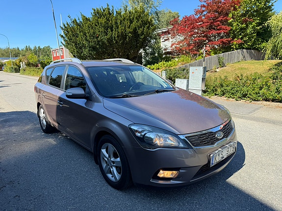 Kia Ceed 2 of 6