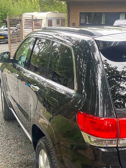 Jeep Grand Cherokee 3 of 4