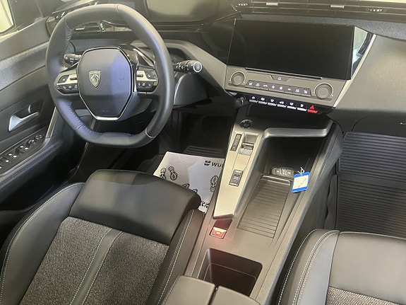 Peugeot 308 SW 8 of 12