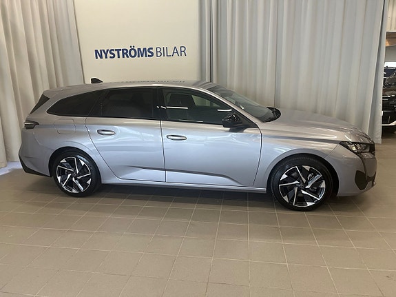 Peugeot 308 SW 3 of 12