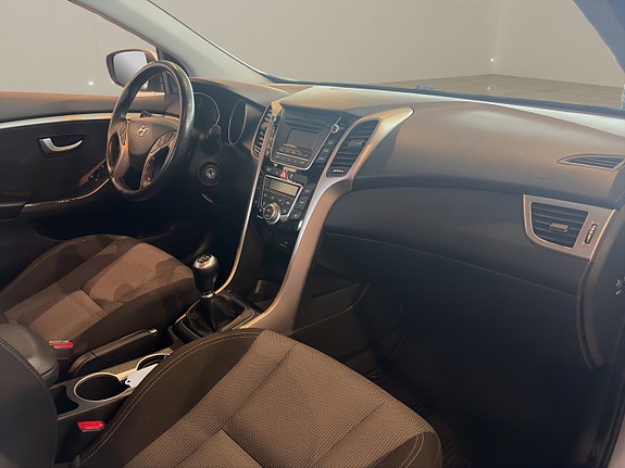 Hyundai i30 12 of 13
