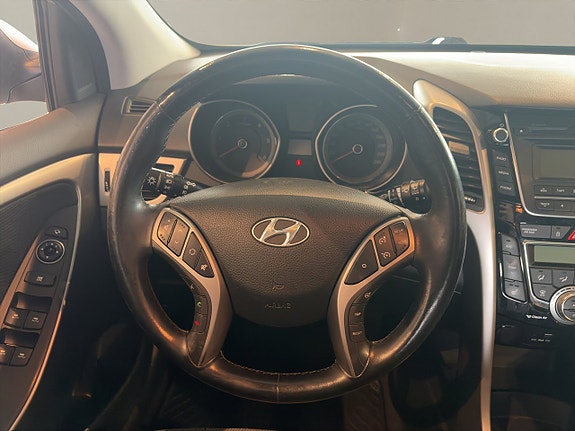 Hyundai i30 10 of 13