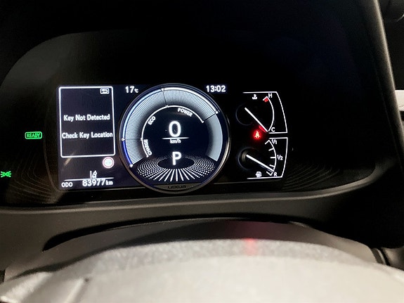 Lexus UX250h 8 of 16