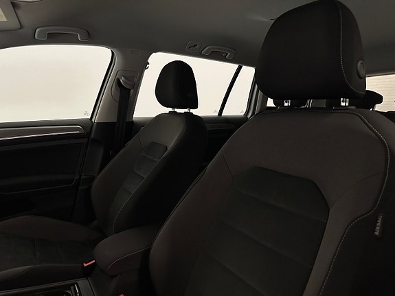 Volkswagen Golf Alltrack 13 of 30