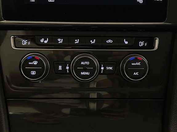 Volkswagen Golf Alltrack 29 of 30
