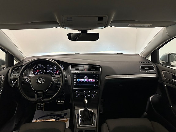 Volkswagen Golf Alltrack 24 of 30
