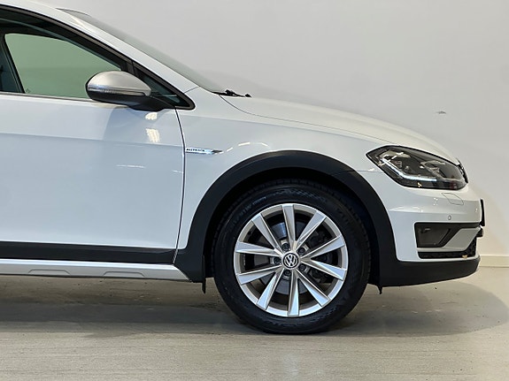 Volkswagen Golf Alltrack 5 of 30