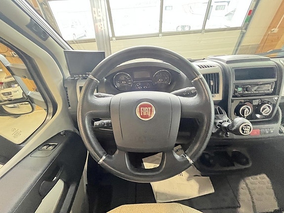 Pilote C 700 G / 6 Bältad / Garage / Maxxfan / 6 sovplatser / 18 of 20